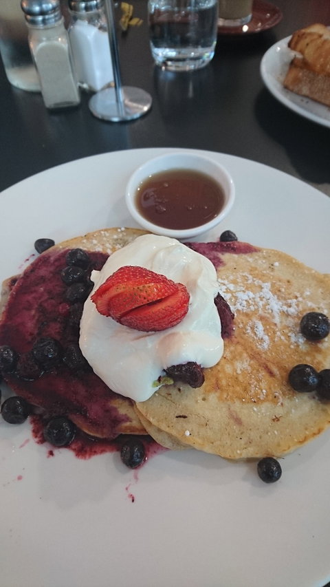 Dolci Cafe - Perths Hotel 9