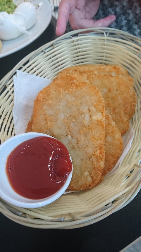 Dolci Cafe - Perths Hotel 8