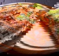 Straddie Wood Fired Pizza - Perths Hotel
