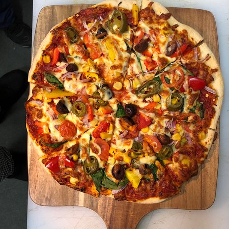 I Pizza Club - Perths Hotel 0
