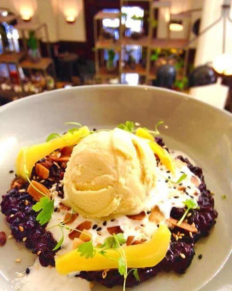 Apple Daily Bar & Eating House - Perths Hotel 4