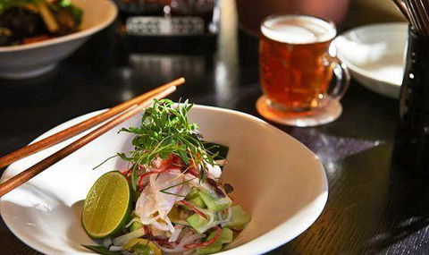 Apple Daily Bar & Eating House - Perths Hotel 8