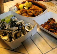 Noosa Harbour Fish Market - Perths Hotel