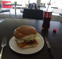 Giru Cafe - Perths Hotel