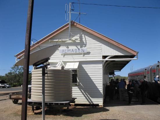 Almaden ACT Perths Hotel