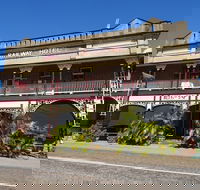 Railway Hotel Pub - Perths Hotel