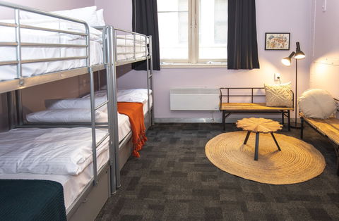 United Backpackers - Perths Hotel 12