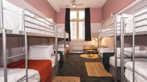 United Backpackers - Perths Hotel 10
