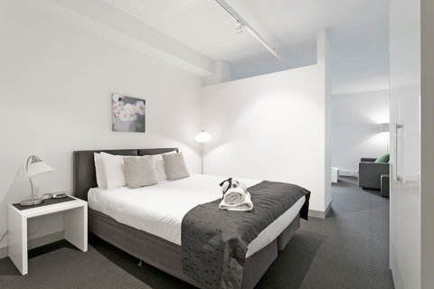 Docklands Private Collection - Perths Hotel 11