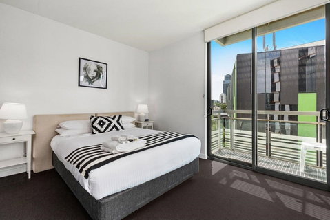 Docklands Private Collection - Perths Hotel 13