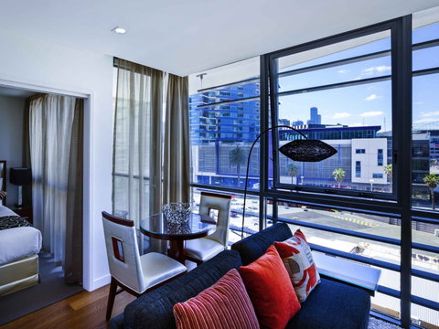 The Sebel Residences Melbourne Docklands - Perths Hotel 2