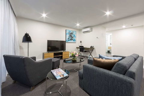 Avenue Hotel Canberra - Perths Hotel 9