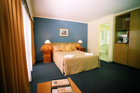 Mount Ommaney Hotel Apartments - Perths Hotel 2