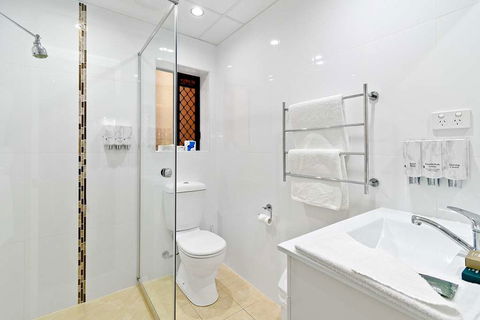 Quality Hotel Robertson Gardens - Perths Hotel 6