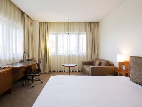 Novotel Canberra - Perths Hotel 4