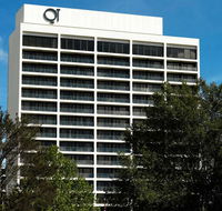 QT Canberra - Perths Hotel