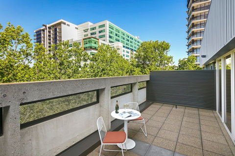 Quest Canberra City Walk - Perths Hotel 3