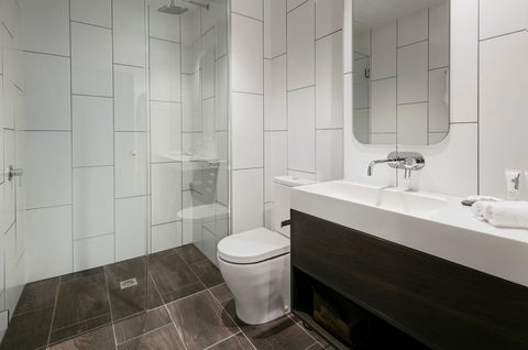 Quest Canberra City Walk - Perths Hotel 4