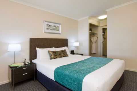 Pacific Suites Canberra - Perths Hotel 4