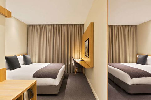 Mantra Hotel At Sydney Airport - Perths Hotel 1