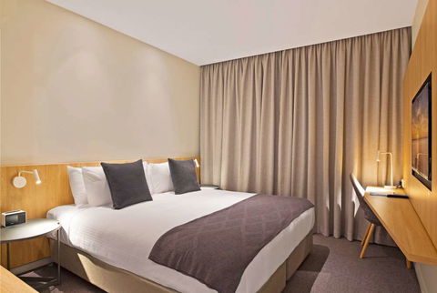 Mantra Hotel At Sydney Airport - Perths Hotel 2