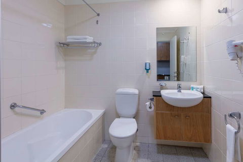 Nesuto Canberra Apartment Hotel - Perths Hotel 4