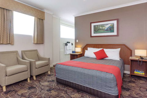 Quality Hotel Bayswater - Perths Hotel 5