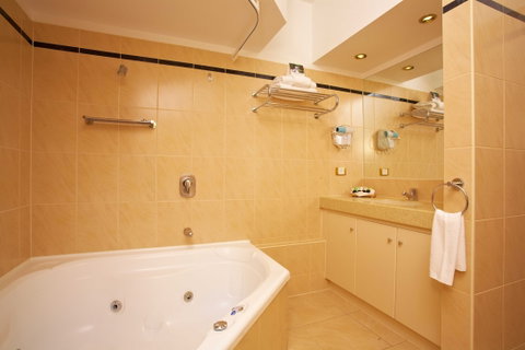 Quest Savoy - Perths Hotel 8