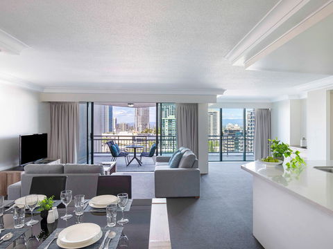 Mantra Crown Towers Surfers Paradise - Perths Hotel 7