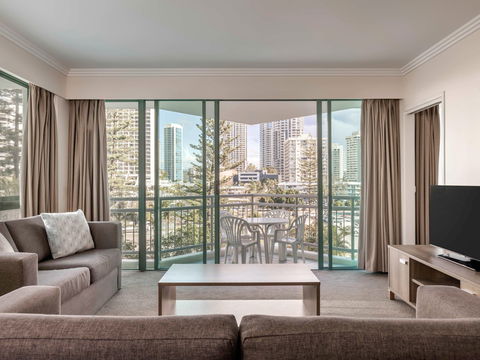 Mantra Crown Towers Surfers Paradise - Perths Hotel 9