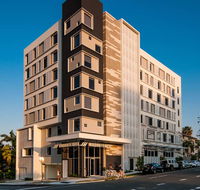 Woodroffe Hotel Gold Coast - Perths Hotel