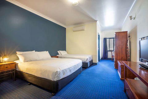 Atherton Hotel - Perths Hotel 8