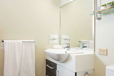 Mantra One Sandy Bay Road - Perths Hotel 1