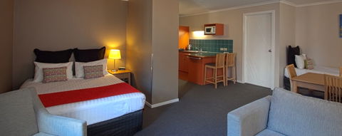 Quest Waterfront Serviced Apartments - Perths Hotel 2