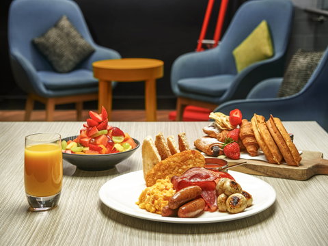Ibis Adelaide - Perths Hotel 17