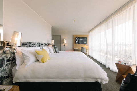 QT Canberra - Perths Hotel 6