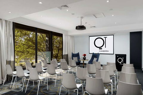 QT Canberra - Perths Hotel 7