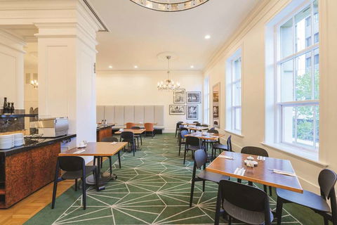 The Savoy Hotel On Little Collins - Perths Hotel 12