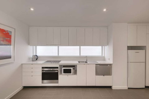 Travelodge Melbourne Docklands - Perths Hotel 7