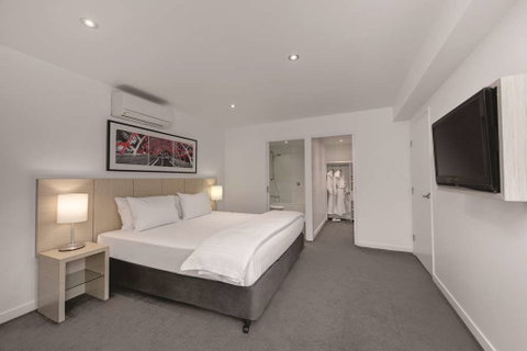 Travelodge Melbourne Docklands - Perths Hotel 12