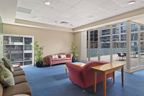 YEHS Hotel Melbourne CBD - Perths Hotel 11