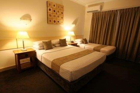 Emerald Maraboon Motor Inn - Perths Hotel 3