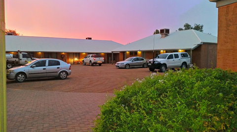 Mud Hut Motel - Perths Hotel 1