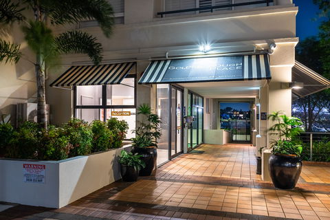 Goldsborough Place - Perths Hotel 1