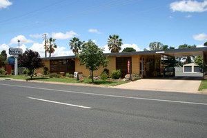 Cootamundra Gardens Motel - Perths Hotel 0