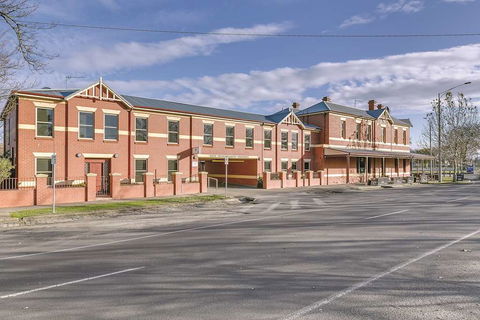 Lake Inn Ballarat - Perths Hotel 0