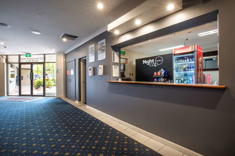 Nightcap At Springwood Hotel - Perths Hotel 0