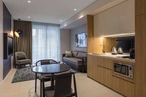 SKYE Suites Sydney - Perths Hotel 0