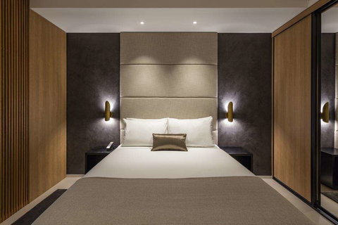 SKYE Suites Sydney - Perths Hotel 1