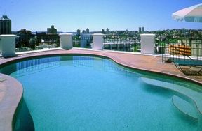 The Crescent On Bayswater - Perths Hotel 1